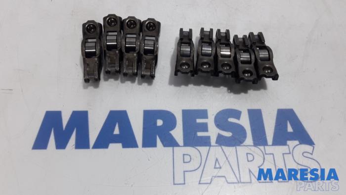 Gebruikte Tuimelaar Peugeot 207 SW (WE/WU) 1.6 HDi 16V Prijs € 40,00 Margeregeling aangeboden door Maresia Parts