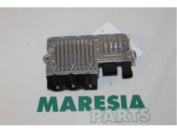 Gebruikte Start/Stop computer Citroen C3 (SC) 1.6 HDi 92 Prijs € 85,00 Margeregeling aangeboden door Maresia Parts