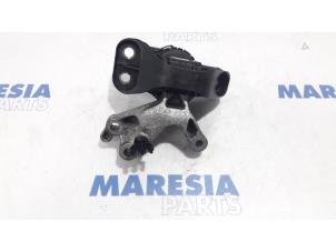 Gebruikte Motorrubber Renault Captur (2R) 1.2 TCE 16V EDC Prijs € 40,00 Margeregeling aangeboden door Maresia Parts