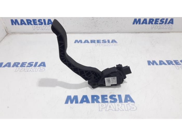 Gebruikte Sensor Gaspedaalpositie Peugeot 208 I (CA/CC/CK/CL) 1.0 Vti 12V PureTech Prijs € 20,00 Margeregeling aangeboden door Maresia Parts