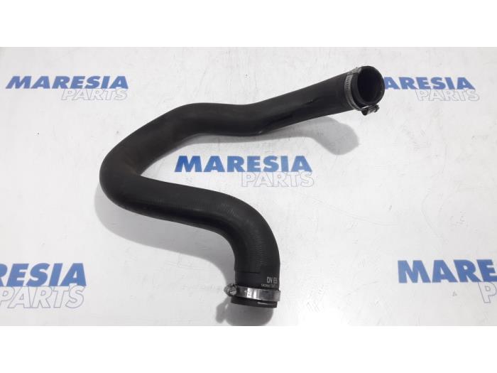 Gebruikte Intercooler Slang Citroen C4 Picasso (3D/3E) 1.6 e-HDi 115 Prijs € 25,00 Margeregeling aangeboden door Maresia Parts