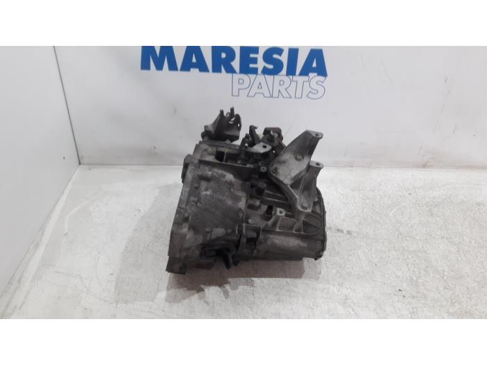 Gebruikte Versnellingsbak Citroen C5 III Berline (RD) 2.0 HDiF 16V 160 Prijs € 367,50 Margeregeling aangeboden door Maresia Parts