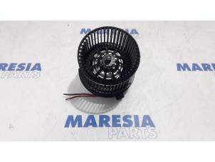 Gebruikte Aanjager Peugeot 207/207+ (WA/WC/WM) 1.6 HDi 16V Prijs € 20,00 Margeregeling aangeboden door Maresia Parts