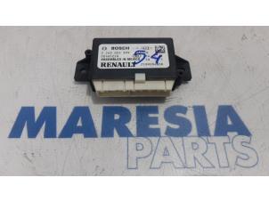 Gebruikte PDC Module Renault Megane IV Estate (RFBK) 1.3 TCE 115 16V Prijs € 157,50 Margeregeling aangeboden door Maresia Parts