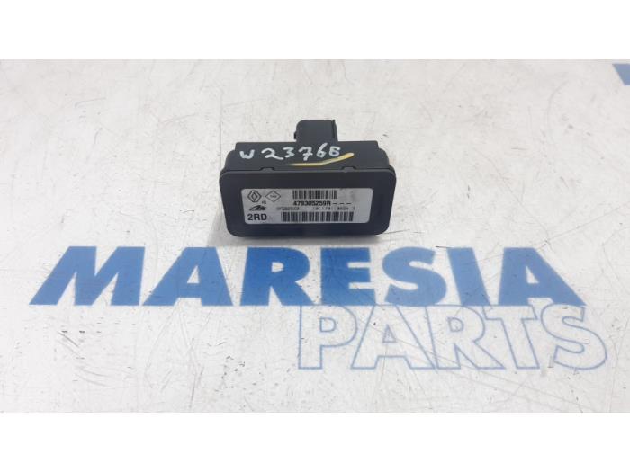 Gebruikte Esp computer Renault Megane III Grandtour (KZ) 1.5 dCi 110 Prijs € 19,50 Margeregeling aangeboden door Maresia Parts