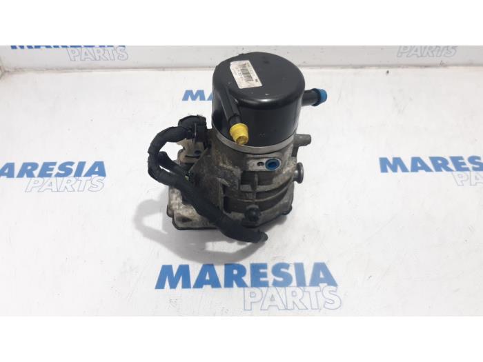Gebruikte Servopomp Citroen C5 III Berline (RD) 2.0 HDiF 16V 160 Prijs € 210,00 Margeregeling aangeboden door Maresia Parts