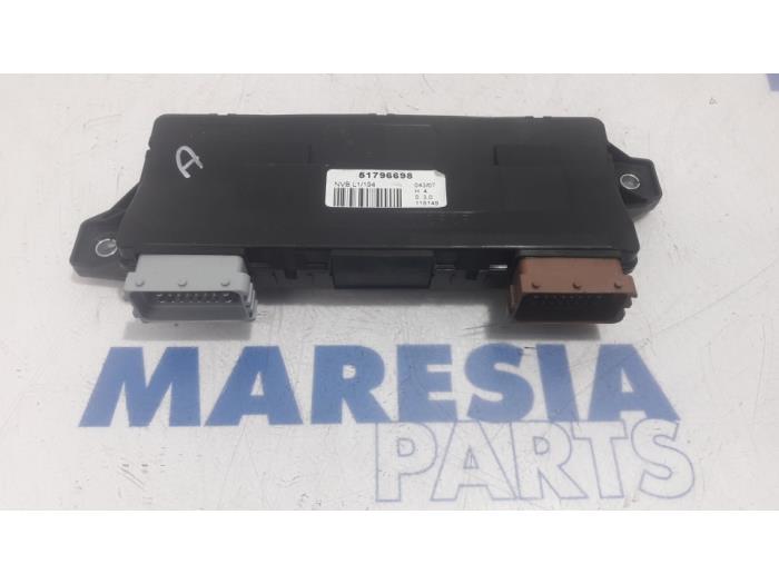 Gebruikte Computer Diversen Fiat Croma (194) 2.2 MPI 16V Prijs € 60,00 Margeregeling aangeboden door Maresia Parts