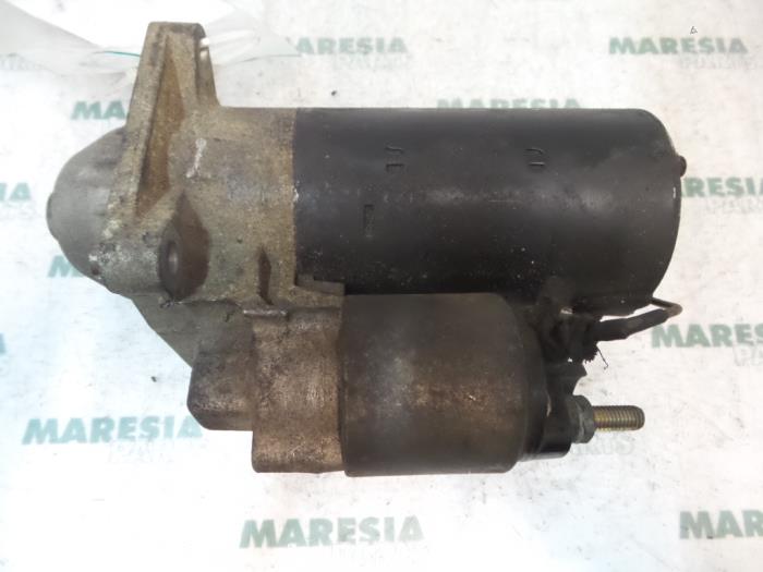 Gebruikte Startmotor Lancia Thesis (841) 2.4 JTD 20V Autom. Prijs € 50,00 Margeregeling aangeboden door Maresia Parts