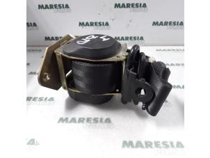 Gebruikte Veiligheidsgordel midden-achter Citroen Xsara Picasso (CH) 1.8 16V Prijs € 25,00 Margeregeling aangeboden door Maresia Parts