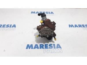 Gebruikte Brandstofpomp Mechanisch Renault Koleos I 2.0 dCi 16V Prijs € 126,00 Margeregeling aangeboden door Maresia Parts