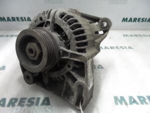 Gebruikte Dynamo Fiat Punto I (176) 60 S,SX 1.2 Fire SPI Prijs € 40,00 Margeregeling aangeboden door Maresia Parts
