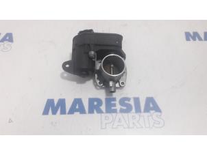 Gebruikte Gasklephuis Peugeot 208 I (CA/CC/CK/CL) 1.0 Vti 12V PureTech Prijs € 30,00 Margeregeling aangeboden door Maresia Parts