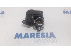 Gebruikte Gasklephuis Peugeot 208 I (CA/CC/CK/CL) 1.0 Vti 12V PureTech Prijs € 30,00 Margeregeling aangeboden door Maresia Parts