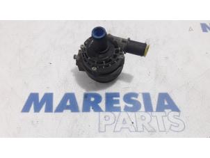 Gebruikte Waterpomp Renault Master III (FV) 2.3 dCi 145 16V FWD Prijs € 60,50 Inclusief btw aangeboden door Maresia Parts