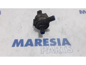 Gebruikte Waterpomp Renault Master III (FV) 2.3 dCi 145 16V FWD Prijs € 30,25 Inclusief btw aangeboden door Maresia Parts