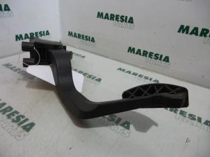 Gebruikte Gaspedaalpositie Sensor Fiat Doblo Cargo (223) 1.9 JTD Prijs € 60,50 Inclusief btw aangeboden door Maresia Parts