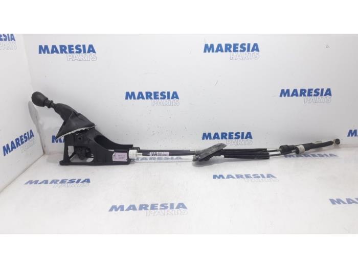 Gebruikte Versnellingspook Renault Scénic III (JZ) 1.5 dCi 110 Prijs € 60,00 Margeregeling aangeboden door Maresia Parts