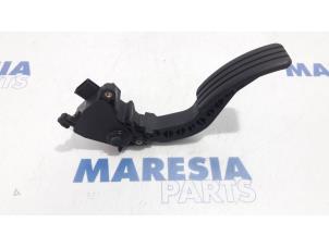 Gebruikte Gaspedaalpositie Sensor Renault Scénic III (JZ) 1.5 dCi 110 Prijs € 25,00 Margeregeling aangeboden door Maresia Parts