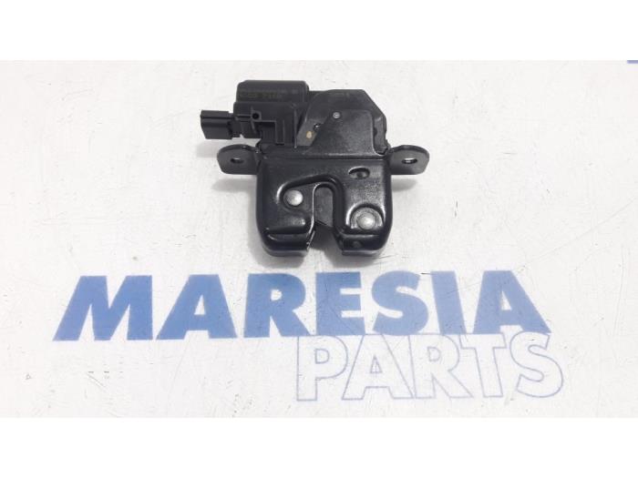 RENAULT Scenic 3 generation (2009-2015) Other Body Parts 905039428R 19466029