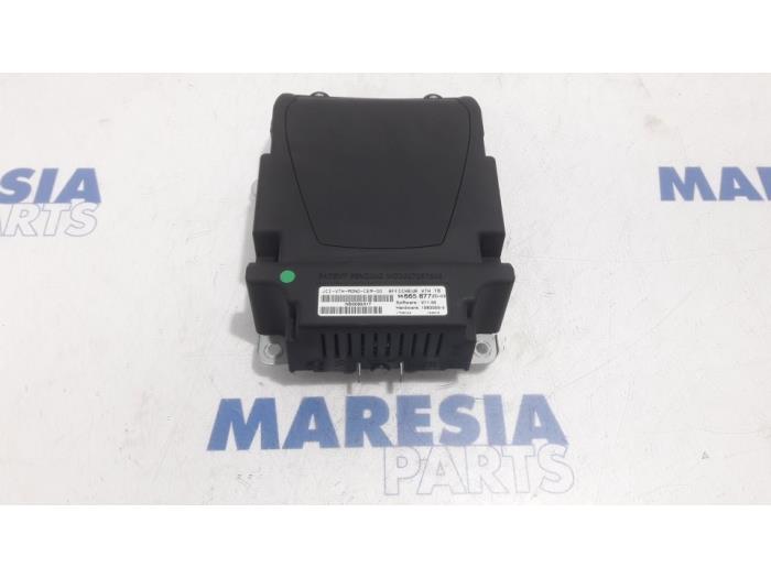Gebruikte Head-up display Peugeot 3008 I (0U/HU) 1.6 16V THP 155 Prijs € 124,95 Margeregeling aangeboden door Maresia Parts