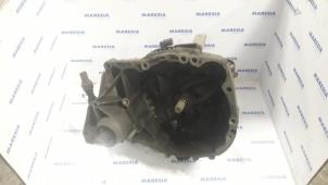 Gebruikte Versnellingsbak Renault Twingo (C06) 1.2 Prijs € 210,00 Margeregeling aangeboden door Maresia Parts