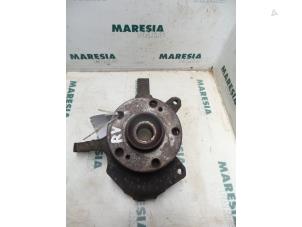 Gebruikte Asschenkel rechts-voor Renault Espace (JK) 3.0 dCi V6 24V Prijs € 65,00 Margeregeling aangeboden door Maresia Parts