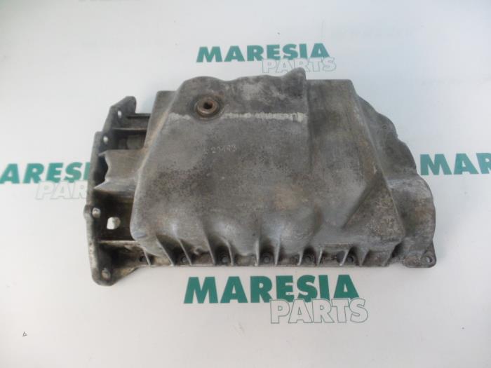 Gebruikte Carterpan Renault Megane Scénic (JA) 2.0 RT Prijs € 30,00 Margeregeling aangeboden door Maresia Parts