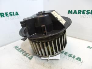 Gebruikte Chaufage Ventilatiemotor Alfa Romeo 146 (930B) 1.9 TD Prijs € 25,00 Margeregeling aangeboden door Maresia Parts