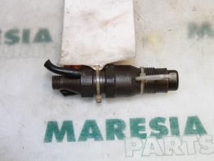 Gebruikte Verstuiver (diesel) Peugeot Partner 1.9 D Prijs € 50,00 Margeregeling aangeboden door Maresia Parts