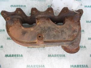 Gebruikte Uitlaatspruitstuk Renault Espace (JE) 3.0i V6 24V Prijs € 75,00 Margeregeling aangeboden door Maresia Parts