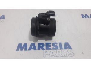 Gebruikte Luchthoeveelheidsmeter Citroen Jumpy (G9) 2.0 HDiF 16V 125 Prijs € 41,14 Inclusief btw aangeboden door Maresia Parts