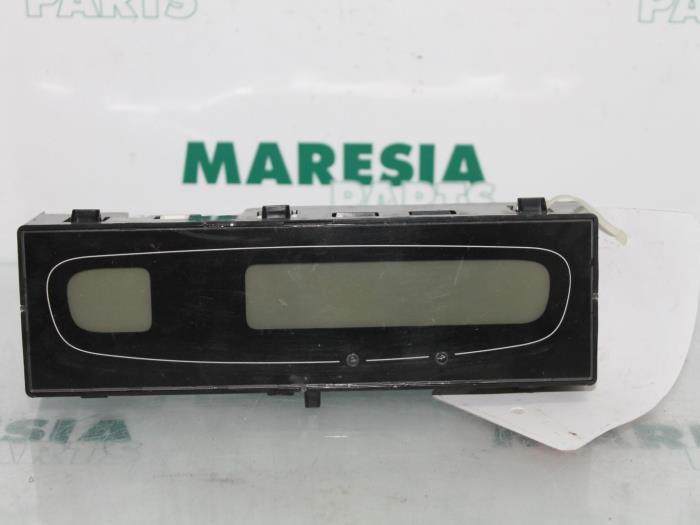 Gebruikte Display Interieur Renault Laguna II (BG) 1.8 16V Prijs € 15,00 Margeregeling aangeboden door Maresia Parts