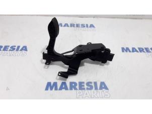 Gebruikte Gaspedaalpositie Sensor Citroen Jumpy (G9) 2.0 HDiF 16V 125 Prijs € 36,30 Inclusief btw aangeboden door Maresia Parts