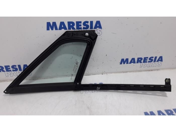 Driehoeks Ruit links-voor van een Citroën DS4 (NX) 1.6 16V VTi 120 2012