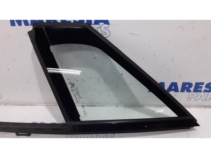Driehoeks Ruit links-voor van een Citroën DS4 (NX) 1.6 16V VTi 120 2012