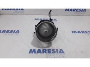 Gebruikte Chaufage Ventilatiemotor Fiat Panda (169) 1.2 Fire Prijs € 25,00 Margeregeling aangeboden door Maresia Parts