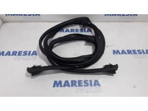Gebruikte Cabriodak rubber Fiat 500 (312) 0.9 TwinAir 80 Prijs € 105,00 Margeregeling aangeboden door Maresia Parts