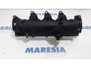 Gebruikte Kleppendeksel Renault Megane III Grandtour (KZ) 1.5 dCi 110 Prijs € 39,00 Margeregeling aangeboden door Maresia Parts