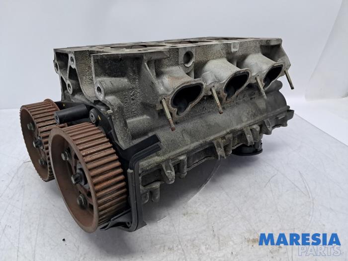 Gebruikte Cilinderkop Renault Espace (JE) 3.0i V6 24V Prijs € 105,00 Margeregeling aangeboden door Maresia Parts
