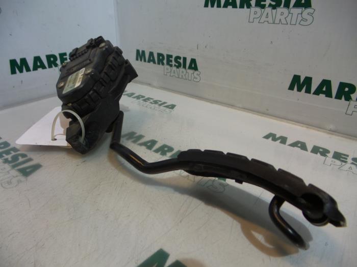 Gebruikte Gaspedaalpositie Sensor Renault Laguna II (BG) 1.8 16V Prijs € 40,00 Margeregeling aangeboden door Maresia Parts