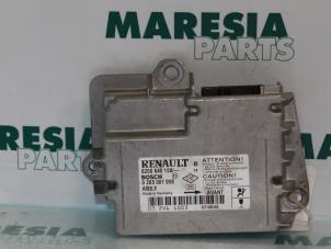 Gebruikte Airbag Module Renault Clio III (BR/CR) 1.2 16V 75 Prijs € 75,00 Margeregeling aangeboden door Maresia Parts