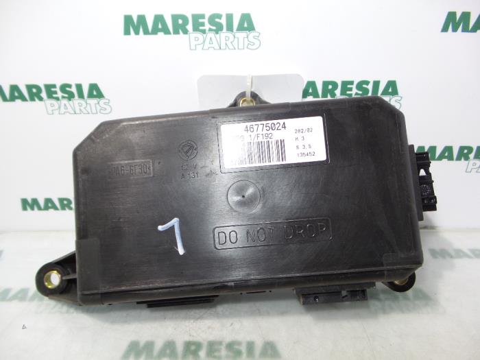 Gebruikte Computer Diversen Fiat Stilo (192A/B) 1.8 16V 3-Drs. Prijs € 35,00 Margeregeling aangeboden door Maresia Parts