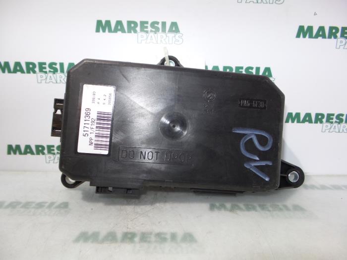 Gebruikte Computer Diversen Fiat Stilo MW (192C) 1.9 JTD 16V 140 Multijet Prijs € 35,00 Margeregeling aangeboden door Maresia Parts