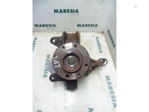 Gebruikte Asschenkel links-voor Renault Megane II Grandtour (KM) 1.6 16V Prijs € 50,00 Margeregeling aangeboden door Maresia Parts