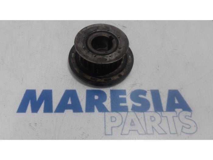 Gebruikte Krukas Tandwiel Peugeot Expert (G9) 2.0 HDi 120 Prijs € 35,00 Margeregeling aangeboden door Maresia Parts