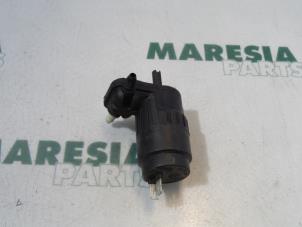 Gebruikte Ruitensproeierpomp voor Fiat Panda (169) 1.2 Fire Prijs € 10,00 Margeregeling aangeboden door Maresia Parts