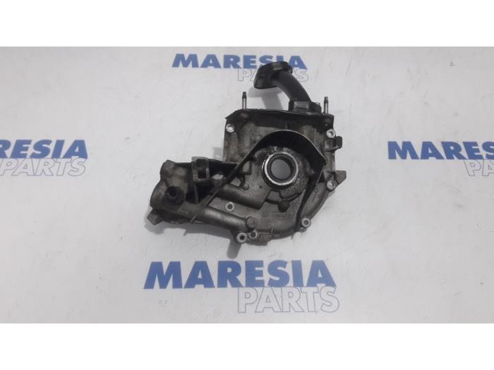 Gebruikte Oliepomp Fiat Bravo (198A) 1.4 16V Prijs € 85,00 Margeregeling aangeboden door Maresia Parts