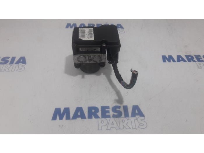 Gebruikte ABS Pomp Peugeot 308 SW (4E/H) 1.6 HDi 16V Prijs € 157,50 Margeregeling aangeboden door Maresia Parts