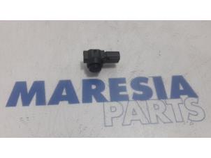 Gebruikte PDC Sensor Peugeot 308 (L3/L8/LB/LH/LP) 1.2 12V e-THP PureTech 130 Prijs € 19,00 Margeregeling aangeboden door Maresia Parts