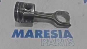 Gebruikte Zuiger Citroen C4 Picasso (3D/3E) 1.6 e-HDi 115 Prijs € 60,00 Margeregeling aangeboden door Maresia Parts